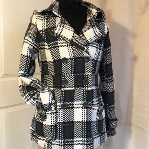 FUN PLAID PEA COAT! Cute for warmer climates! Poly